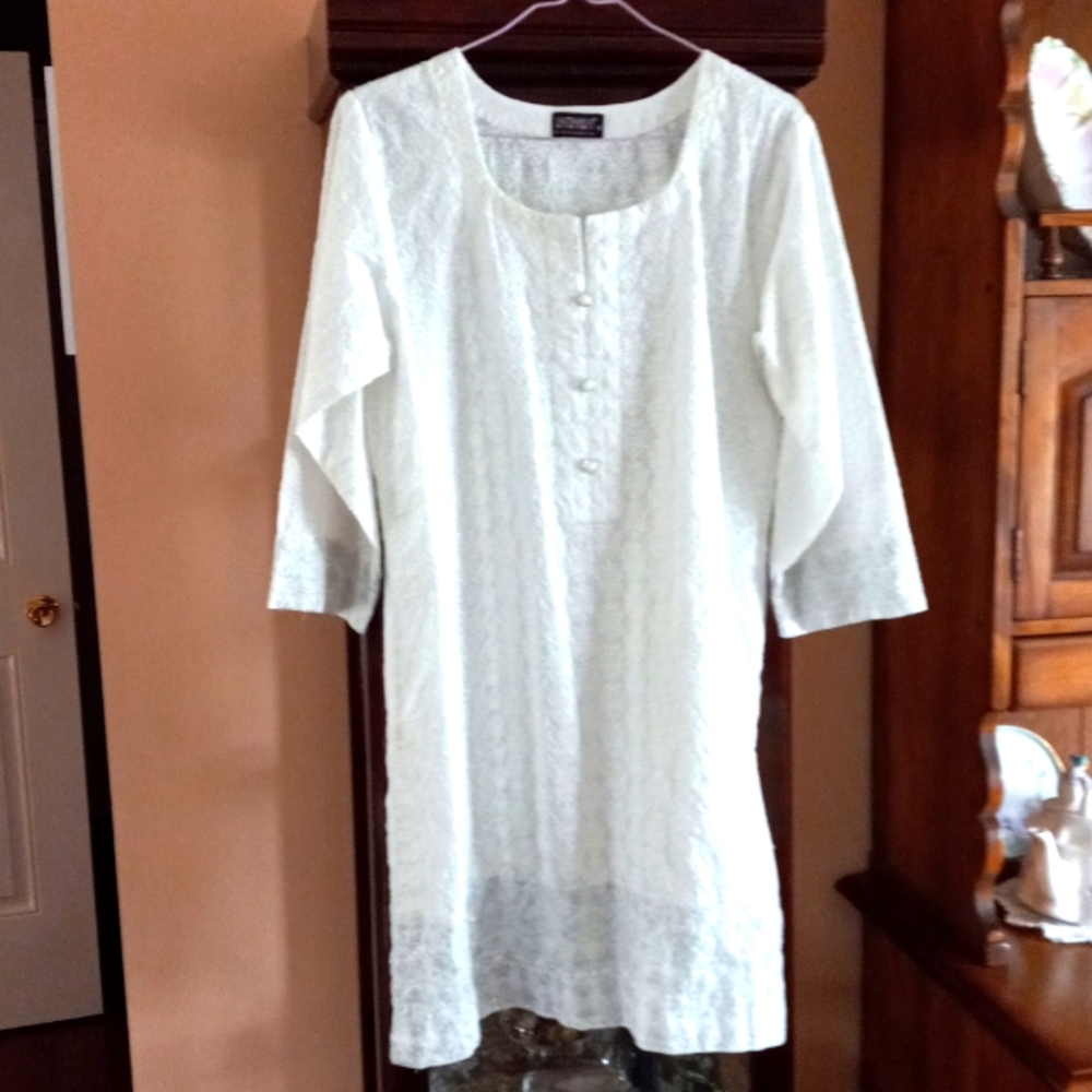 LAST CHANCE!! Satrangi Off-White Embroidered Mini-Dress or Tunic Top 🌸